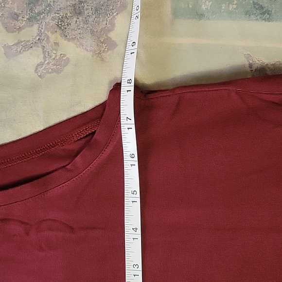 Fabletics maroon tank - Picture 4 of 4